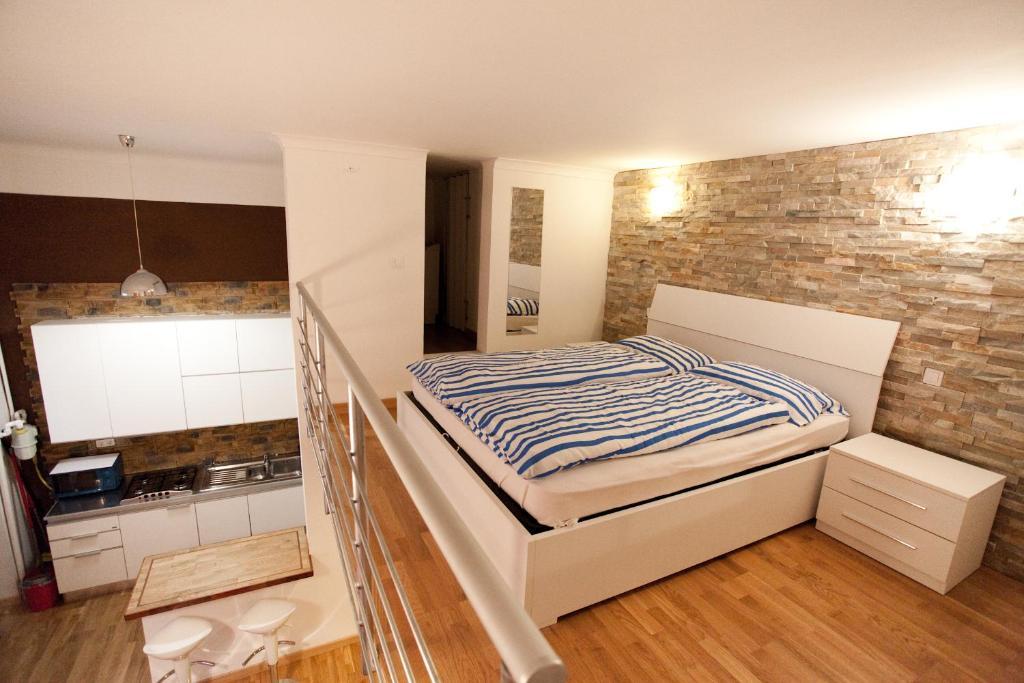 10 House Budget Stay Budapest Exterior photo