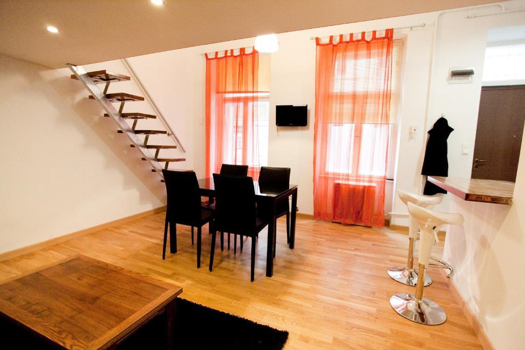 10 House Budget Stay Budapest Exterior photo