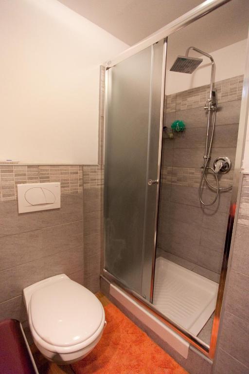 10 House Budget Stay Budapest Exterior photo