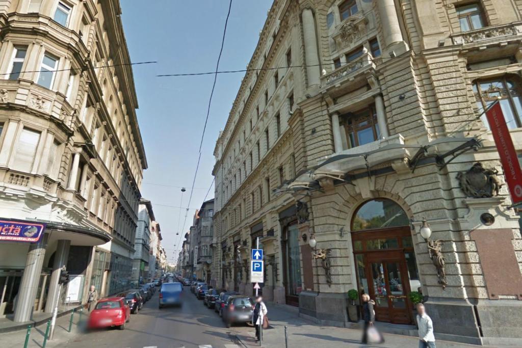 10 House Budget Stay Budapest Exterior photo
